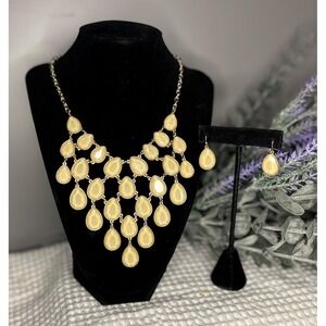 Y2K Gold Tone Bib Necklace & Earrings 3 Piece Set
